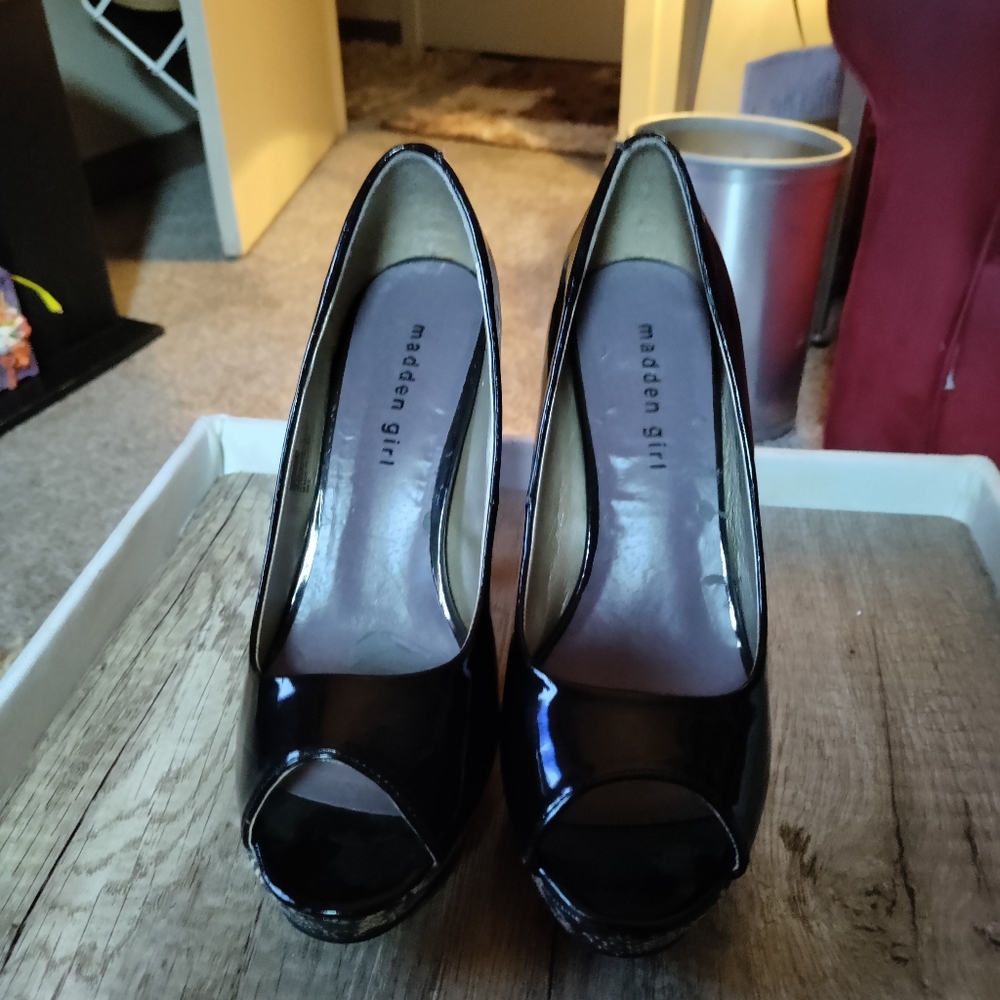 Madden Girl size 9 Black
